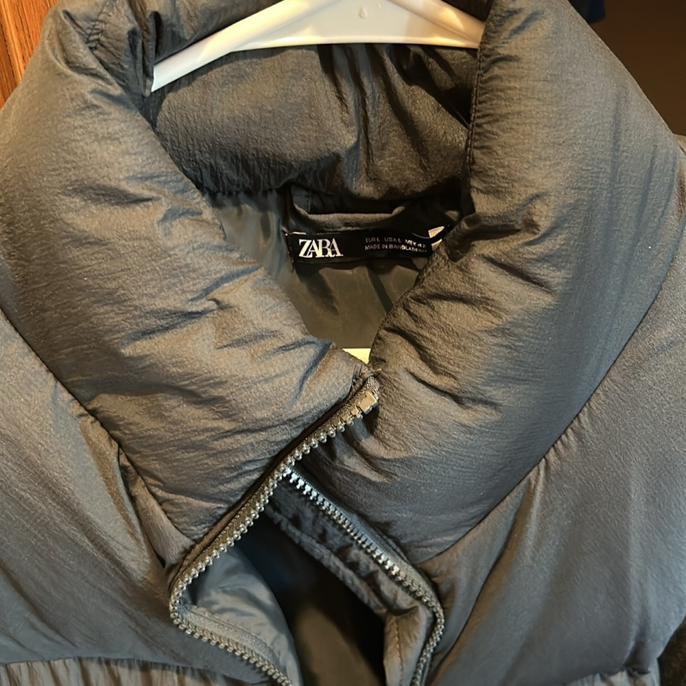 Zara Puffer Jacket - Picture 2 of 3